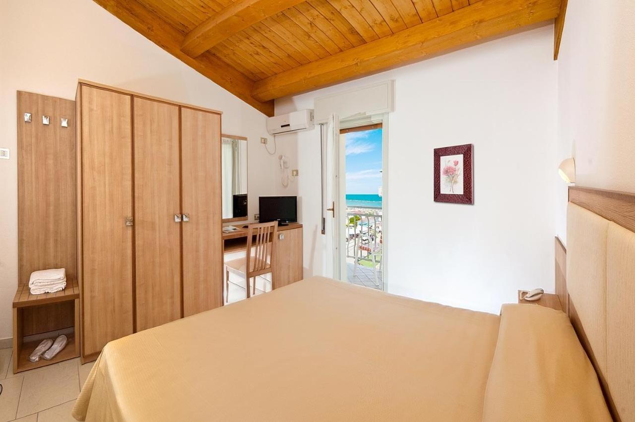 Hotel Saint Tropez Spa & Restaurant Lido Di Savio Δωμάτιο φωτογραφία